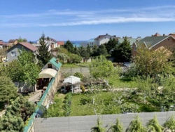 🏡       |        .  17