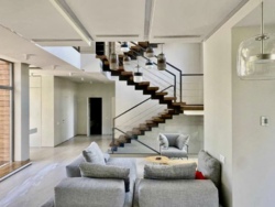 🏡       |        .  12