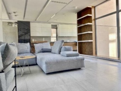 🏡       |        .  13