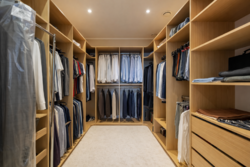 �� ������� ��������� 10000�� 400� + ������� 200�2(�� �������������) ���� 61