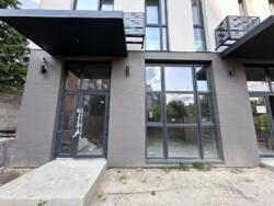 Продаж комерційного приміщення 105 м2 Осіння 28 метро Академмістечко фото 1 Продаж комерційного приміщення 105 м2 Осіння 28 метро Академмістечко фото 1