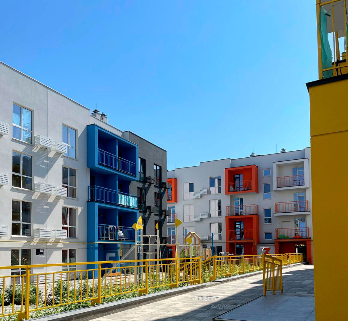 Art Misto ����