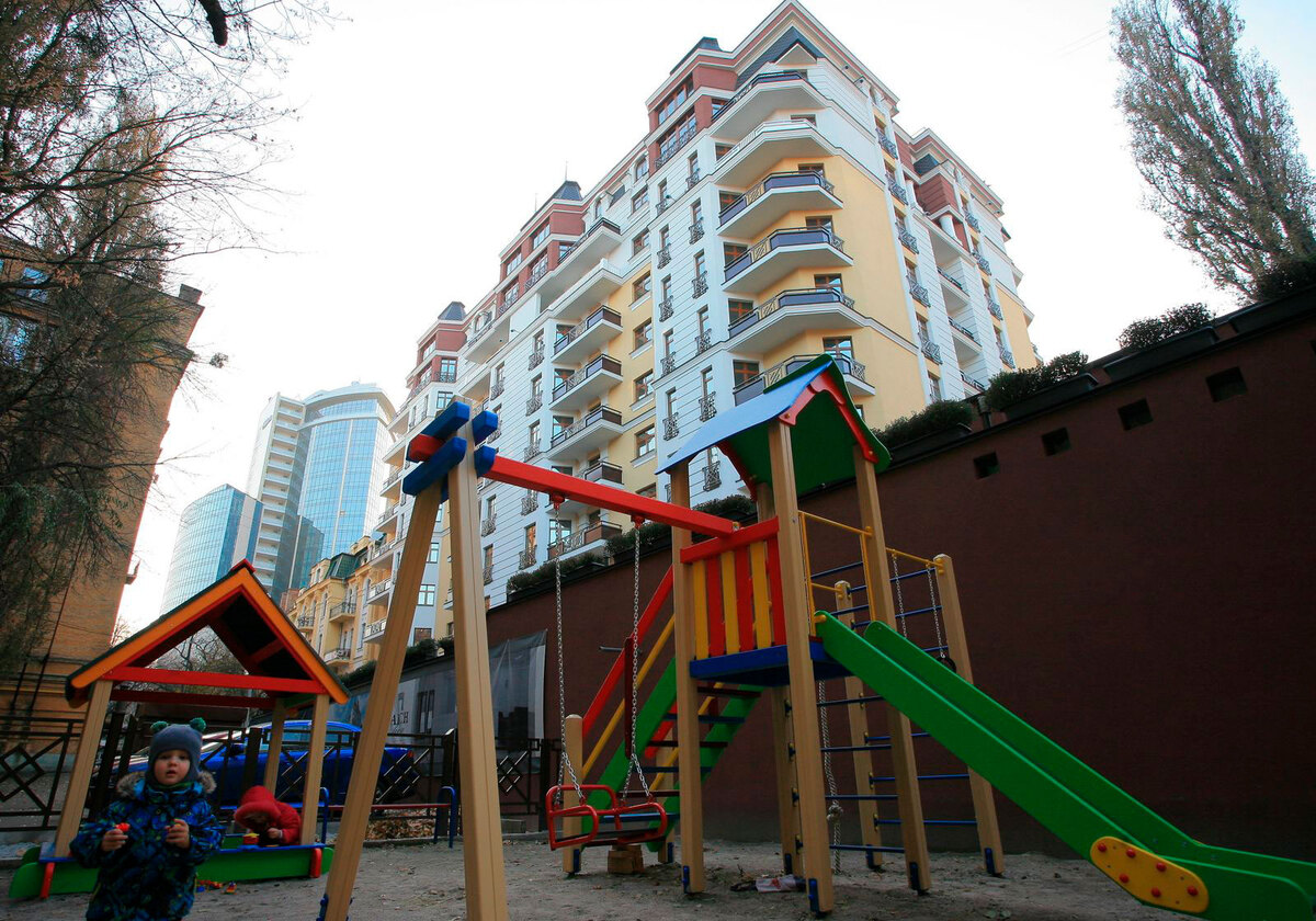 Arch House 