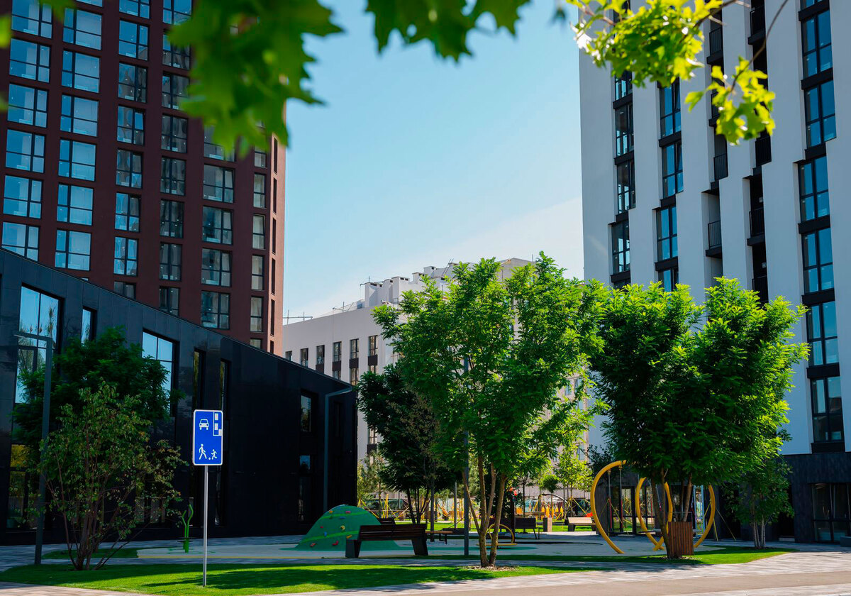 Paradise Avenue ����