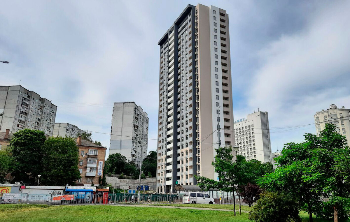 Silver House ����