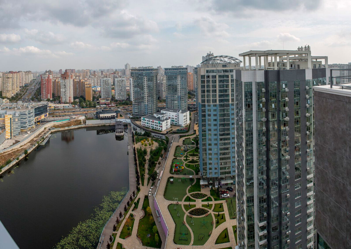 River Stone ����