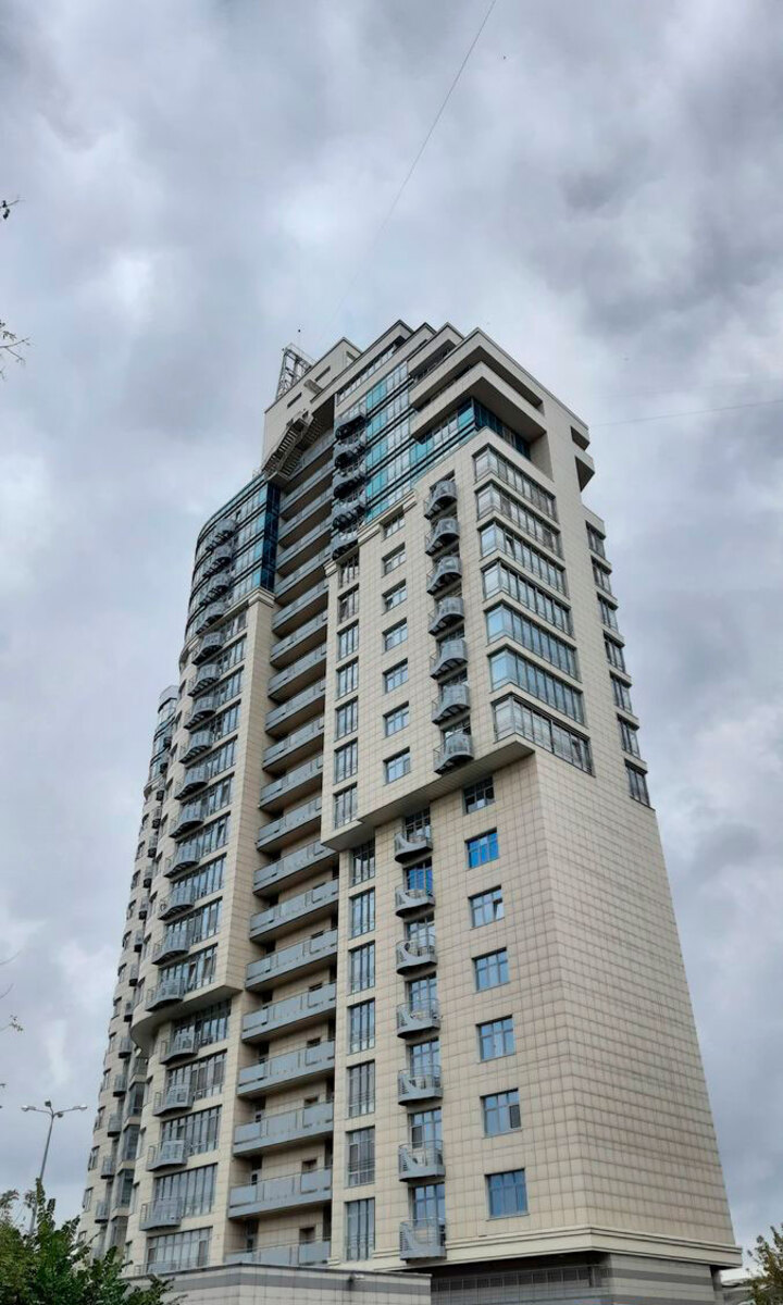 ����� ����