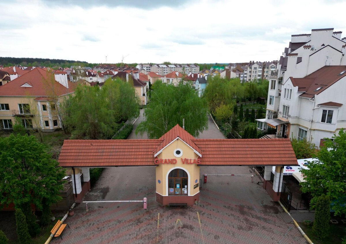 ����� ³���� ����