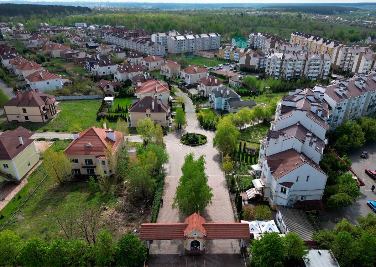 ����� ³���� ����