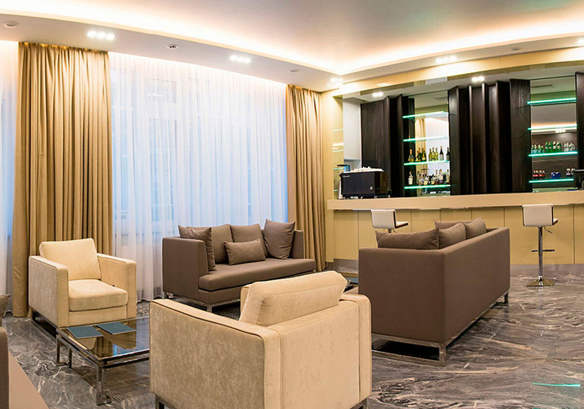 Royal Tower ����