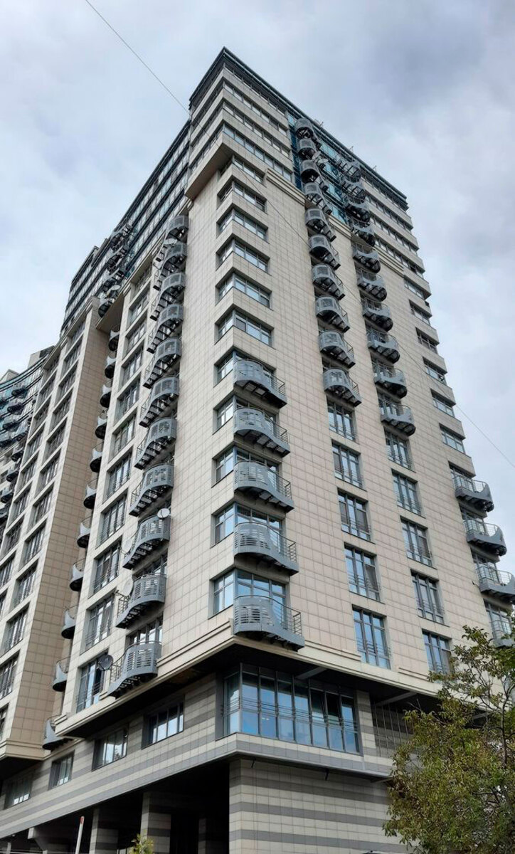 ����� ����