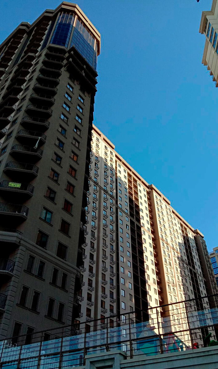 ����� ����