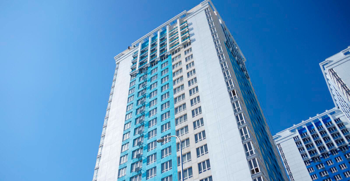 ����� ����