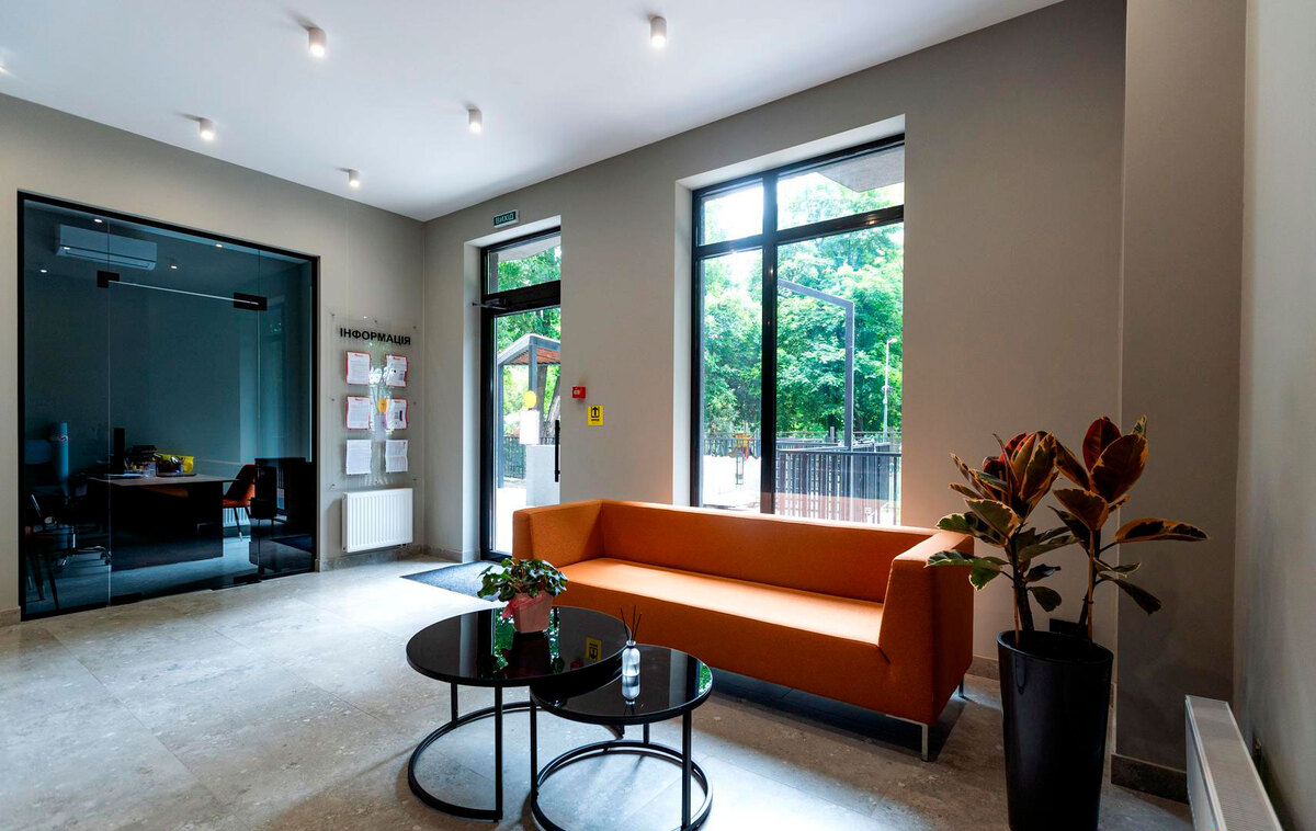 ����� ����