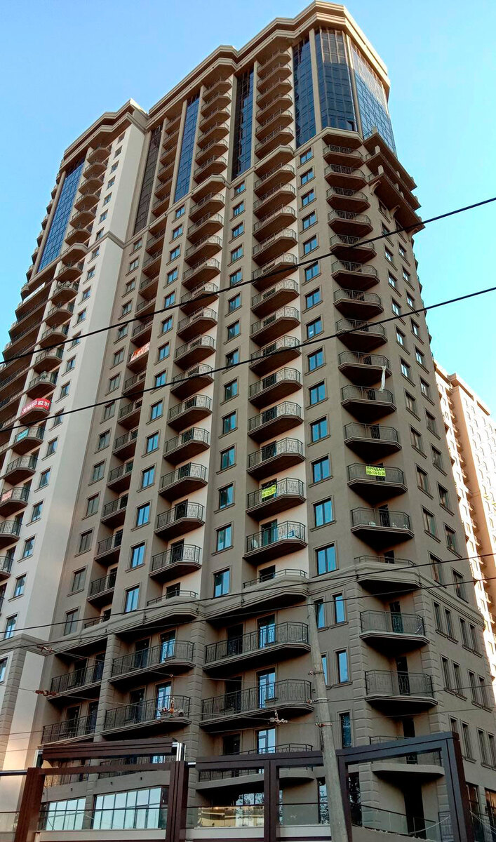 ����� ����