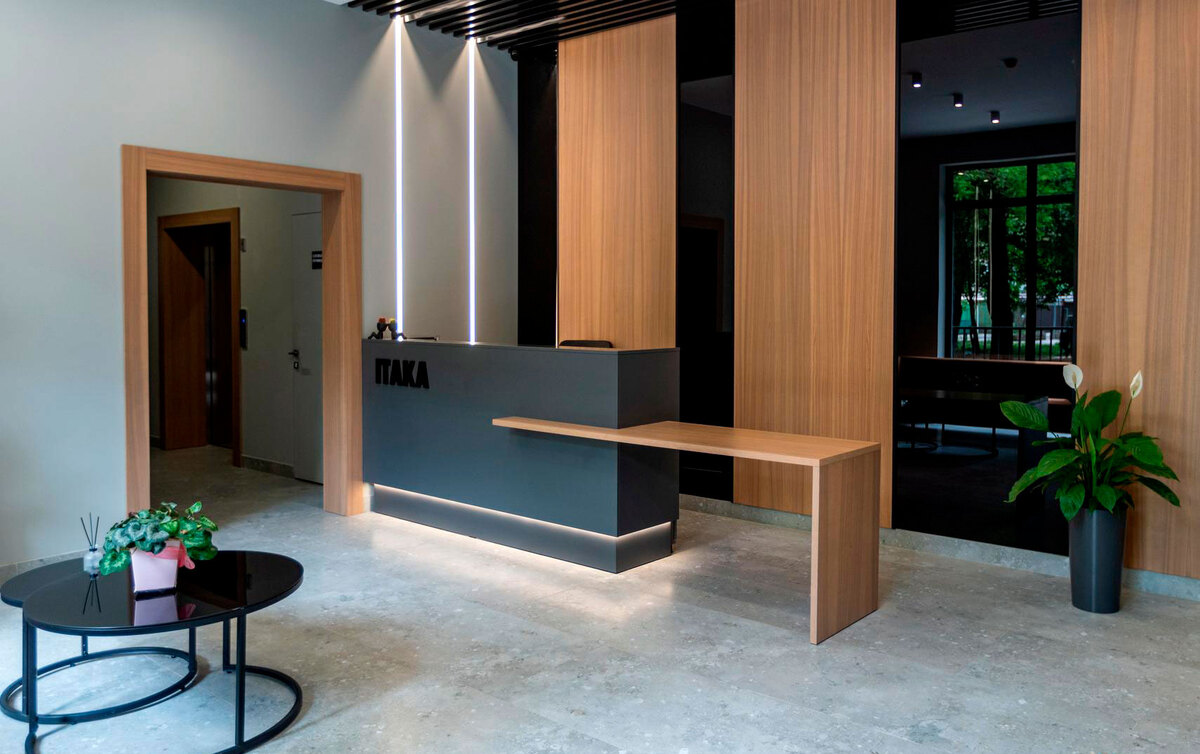 ����� ����