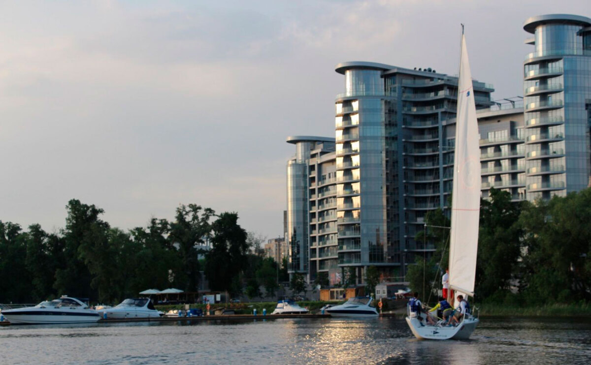 Riviera Riverside ����